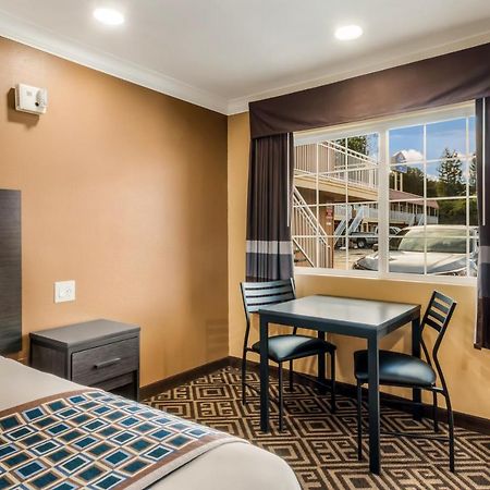 Americas Best Value Inn - Юкайа Екстер'єр фото