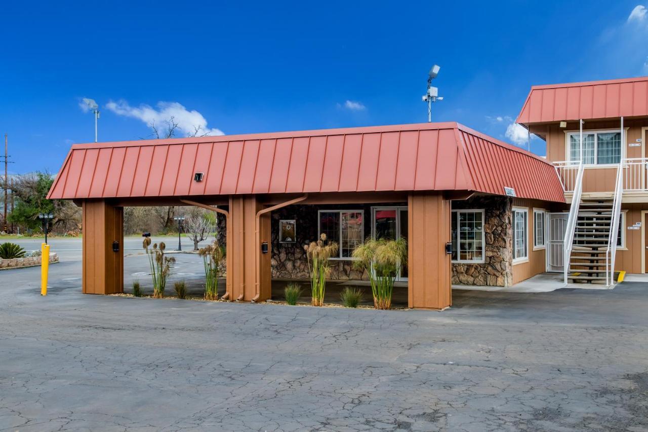 Americas Best Value Inn - Юкайа Екстер'єр фото