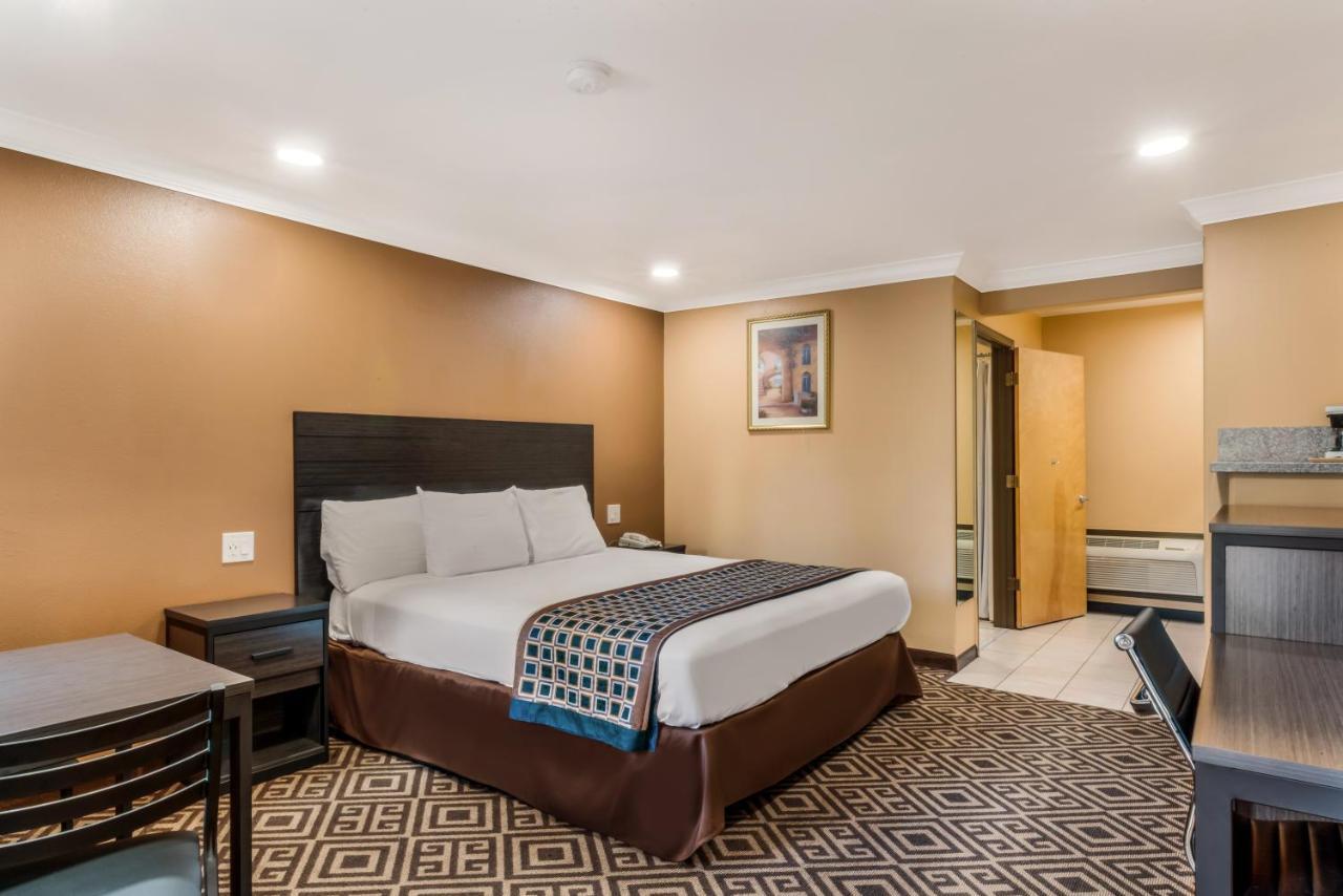 Americas Best Value Inn - Юкайа Екстер'єр фото