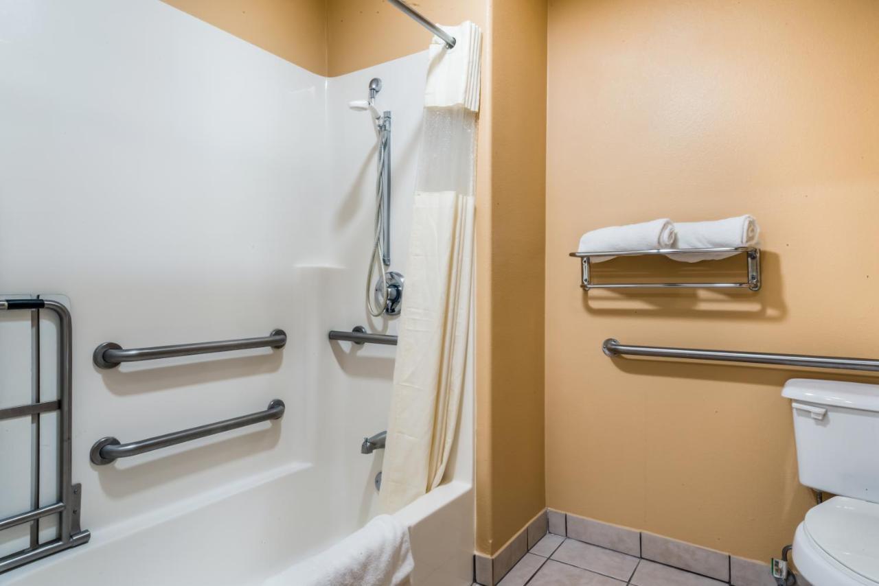 Americas Best Value Inn - Юкайа Екстер'єр фото
