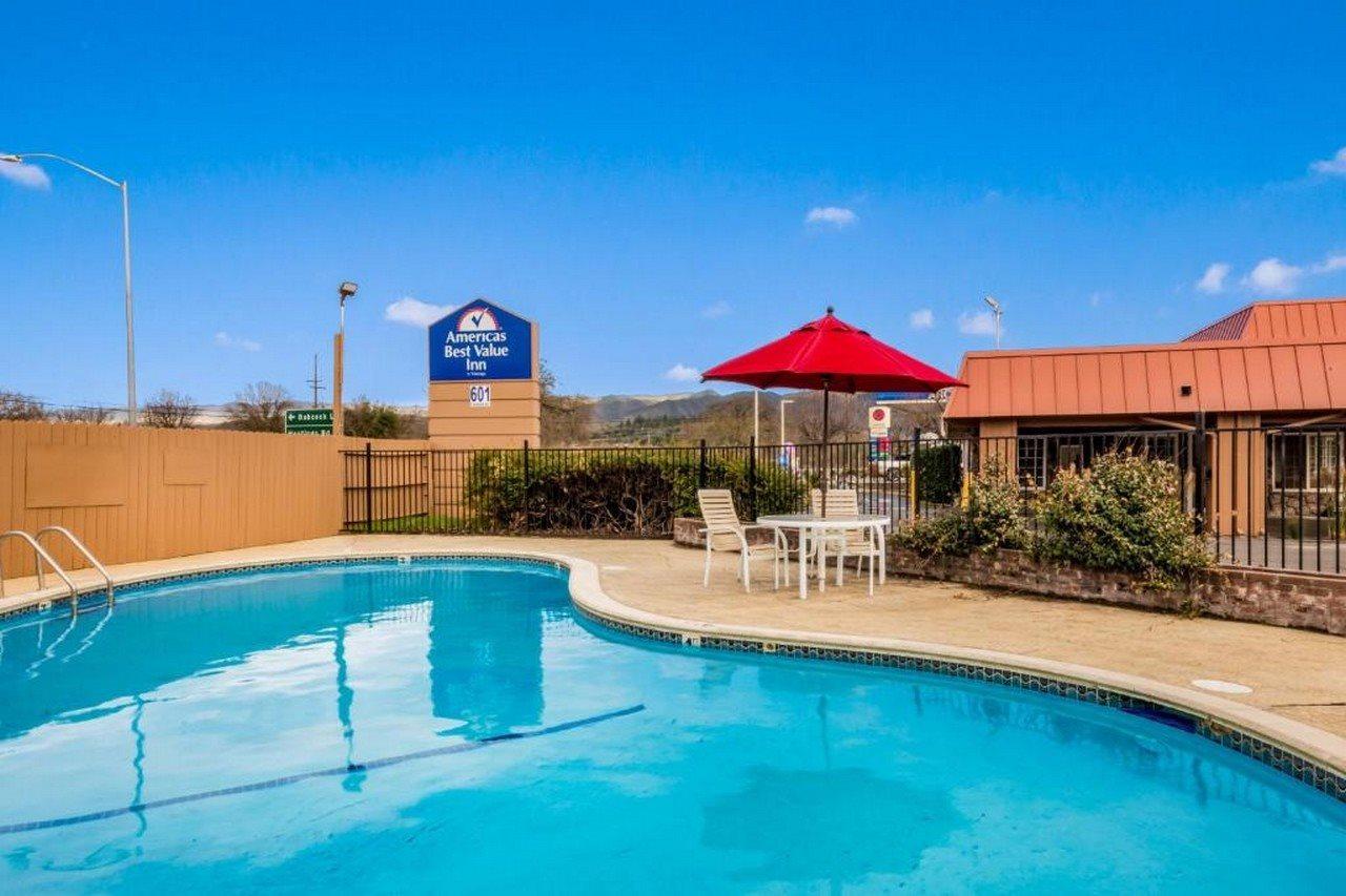 Americas Best Value Inn - Юкайа Екстер'єр фото