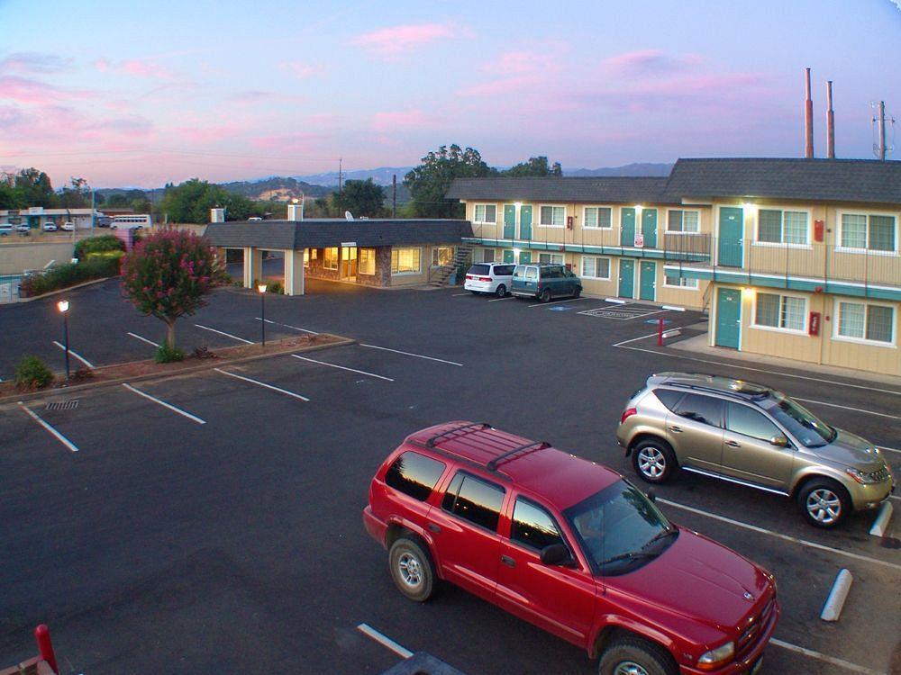 Americas Best Value Inn - Юкайа Екстер'єр фото