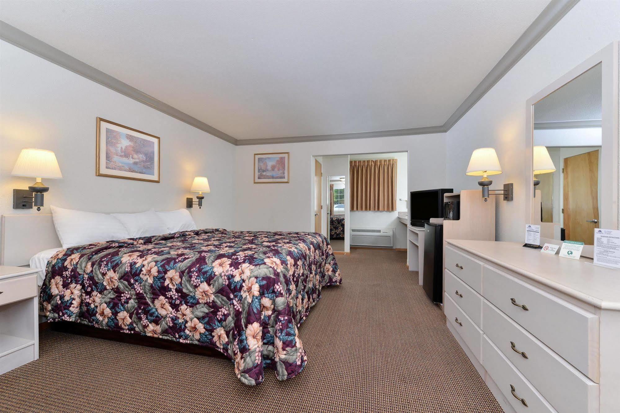 Americas Best Value Inn - Юкайа Екстер'єр фото